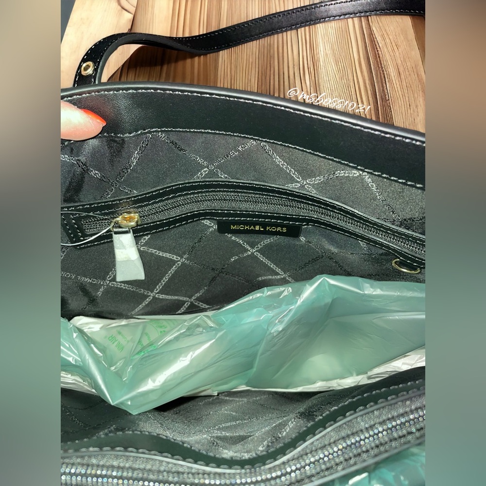 Michael Kors RARE Voyager East West Signature Tote+Wallet+Wristlet in Black/Gold - Picture 9 of 14